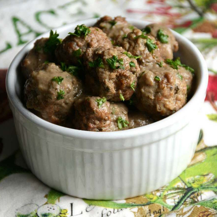 https://www.phoenixhelix.com/wp-content/uploads/2016/10/Swedish-Meatballs-sq-1.jpg