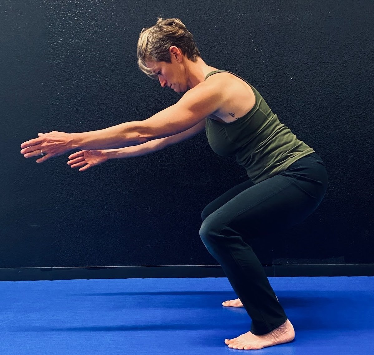 Yoga for Scoliosis: 5 Best Poses for Spine Curvature – Phoenix Yoga  Maroochydore